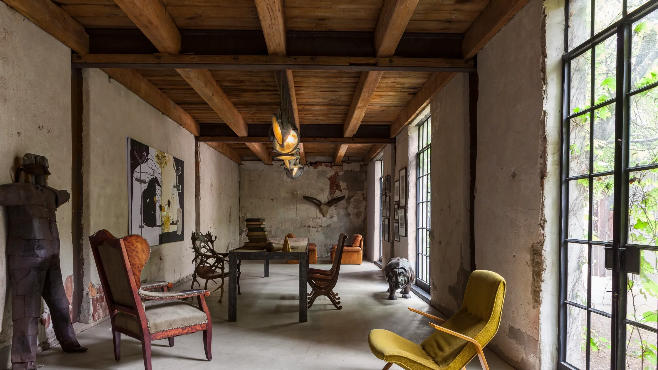 Blackened Steel Ideas for Strong Architectural Interior Accents